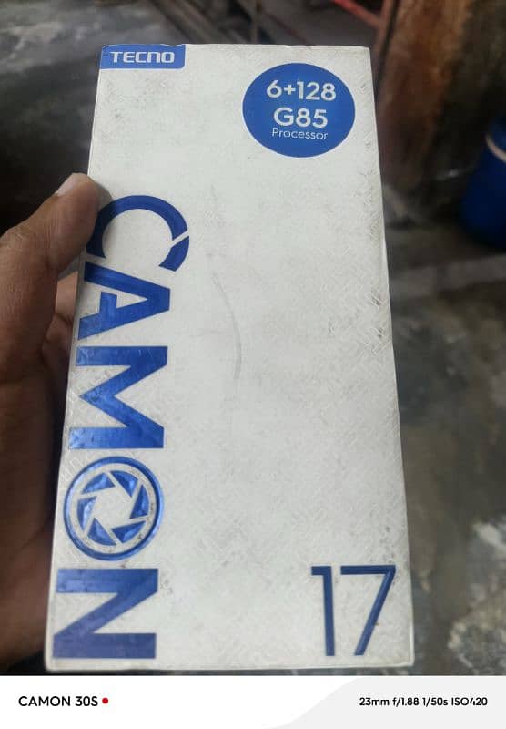 tecno camon17 with box and charger 6.128gb 4