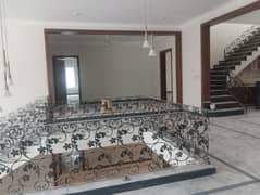 F 11/4 1000 sy house for rent