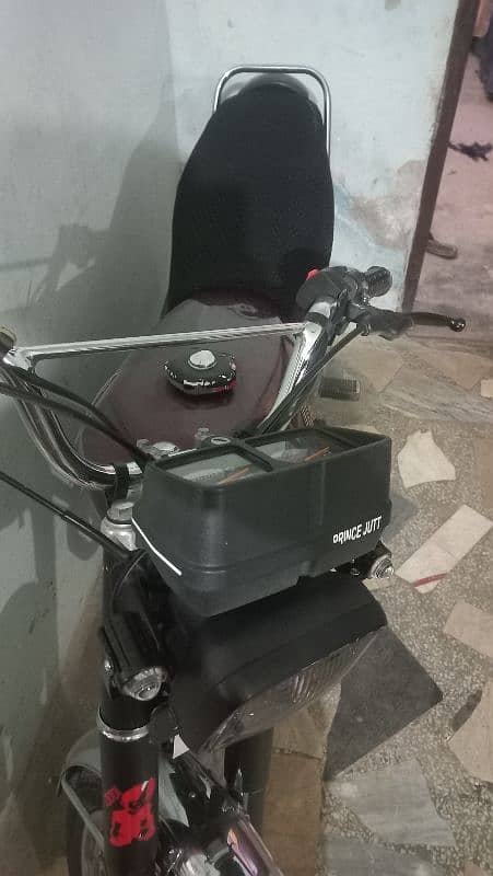 honda 125 22 modal he jis ne lena ho wohi rabta kary 2