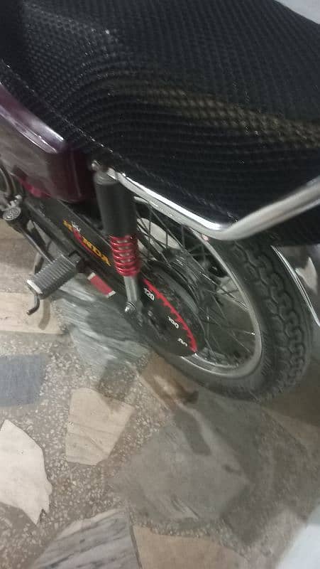 honda 125 22 modal he jis ne lena ho wohi rabta kary 3