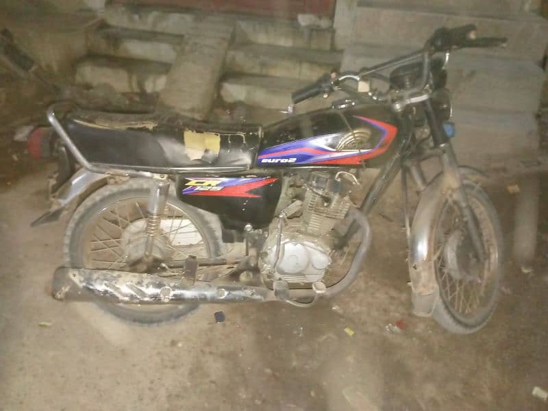 Crown 125 10/08 urgent for sale 0