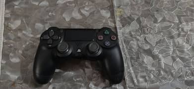 PS4 controller