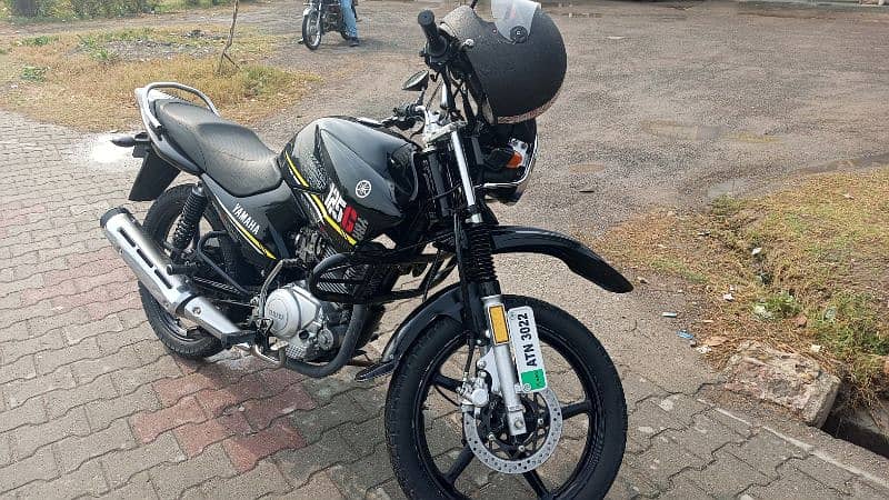 yamaha bike black good condition urgent sell 1