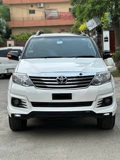 Toyota Fortuner V 2016