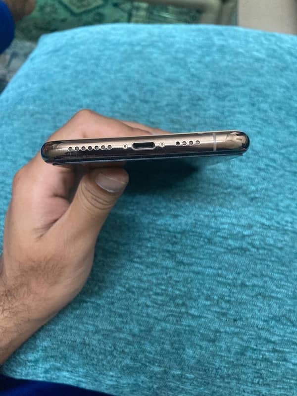 iPhone 11 pro max Pta approved 2