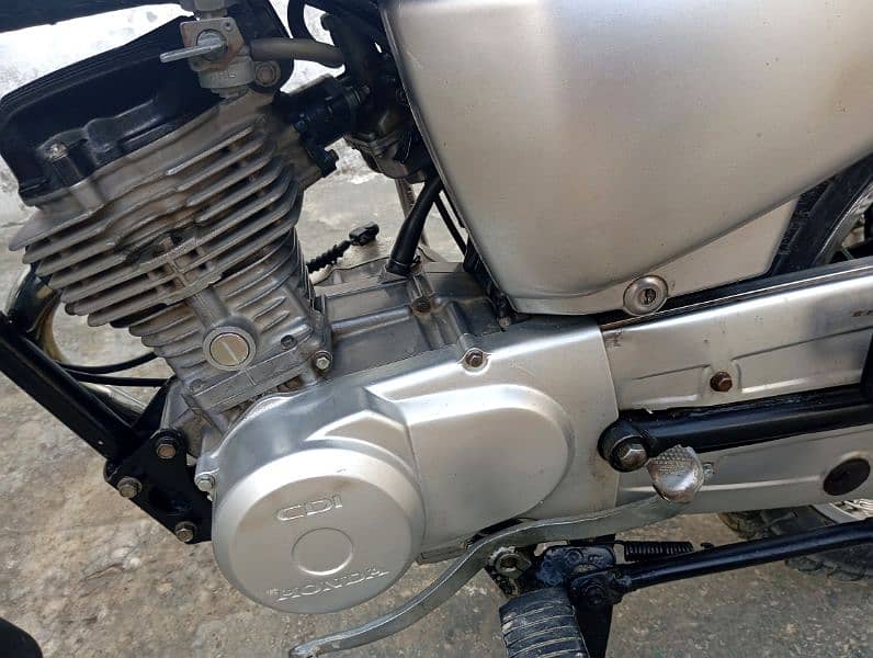 Honda Cg125. model 2009. Sialkot number, genuine condition 0