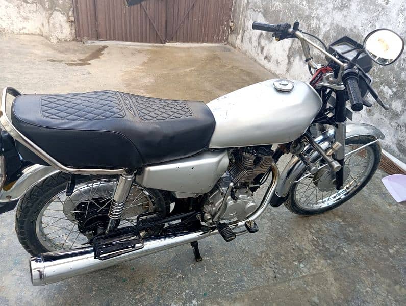 Honda Cg125. model 2009. Sialkot number, genuine condition 5