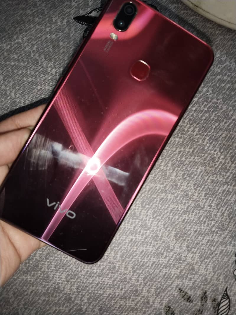 Vivo y11 4