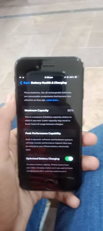 iPhone SE 3 J. V Battery health 82% 3