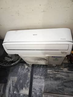 Orient dc inverter  new conitidon olny maime 5month uesd . 03258161507