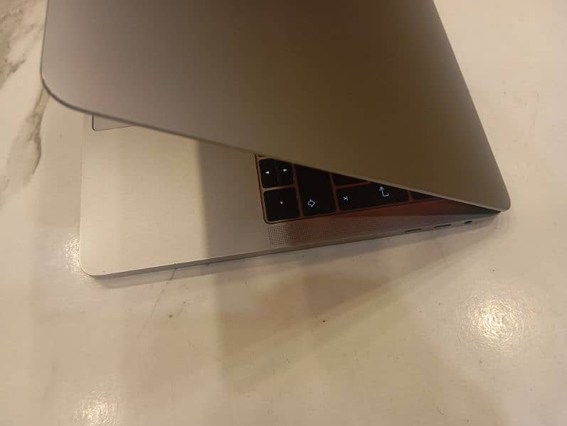 MacBook pro 2017.13"/Core i7 Ramzan Offer 4