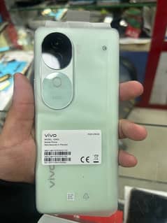 vivo v40 e  new just box open new cibdition ha used nhi ha