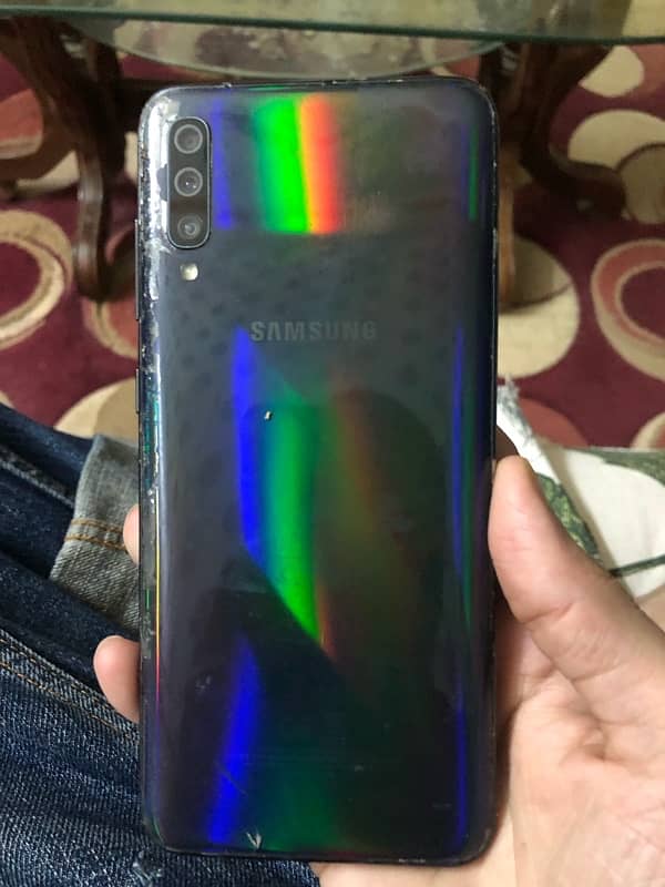 samsung A70 with box approved 2