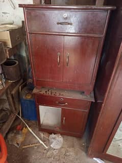 almair or 2 side table han condition 10/8 ha