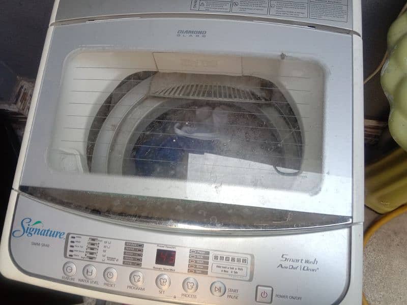 Fully automatic Washing machine. 1