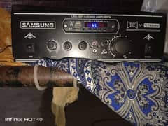 Amplifier stereo (YES)