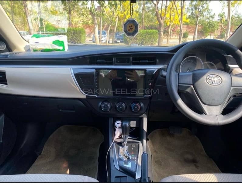 Toyota Corolla Altis 2016 4