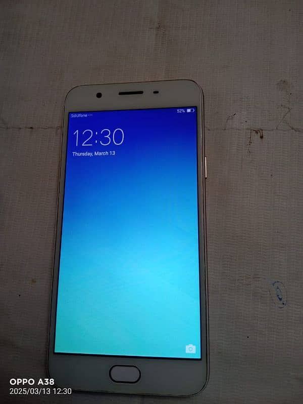 oppo F1s mobile Hy bilkul new Hy lakin box nai Hy 2