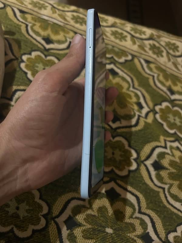 redmi a2+ 3gb 64gb condision 10 by 9 with box 2