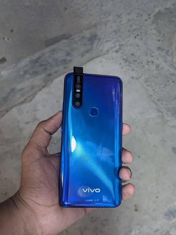 Vivo v15 popup (8/256) with charger only lush condition. price final ha 1