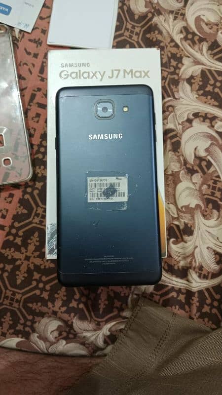 Samsung Galaxy j7 max full box original adapter all ok 4/32 ma ha 3