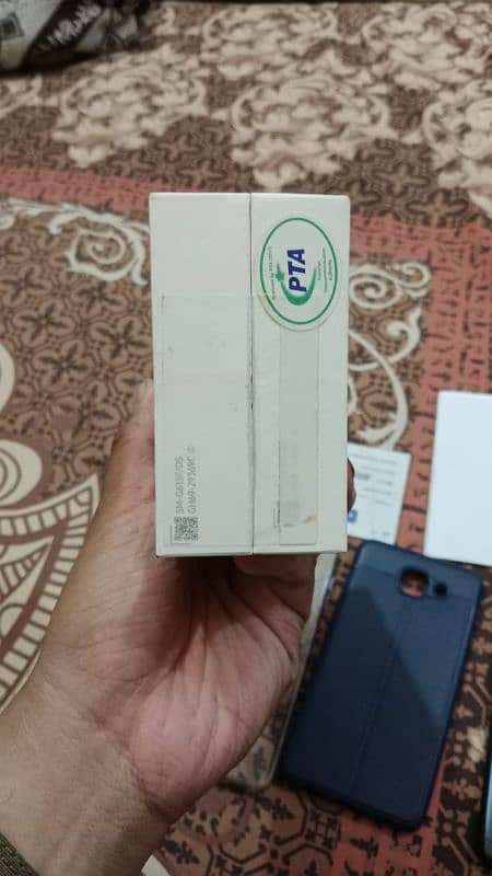 Samsung Galaxy j7 max full box original adapter all ok 4/32 ma ha 13