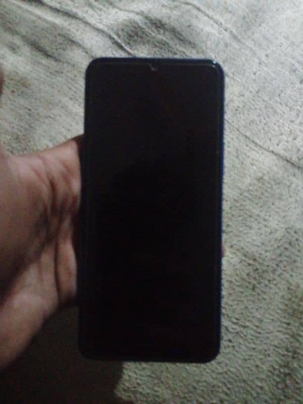 Infinix note 12 hai.  new phone hai zyada use nhi hua.    condition 10 0