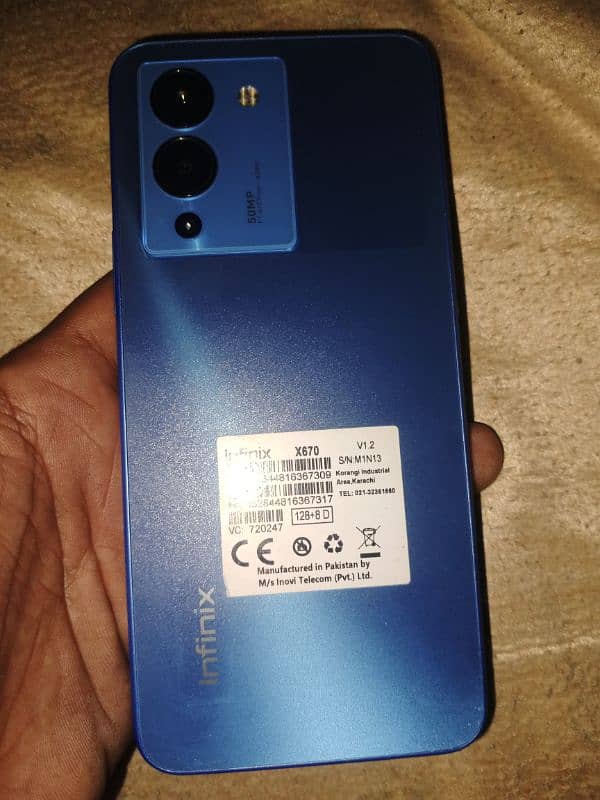 Infinix note 12 hai.  new phone hai zyada use nhi hua.    condition 10 2