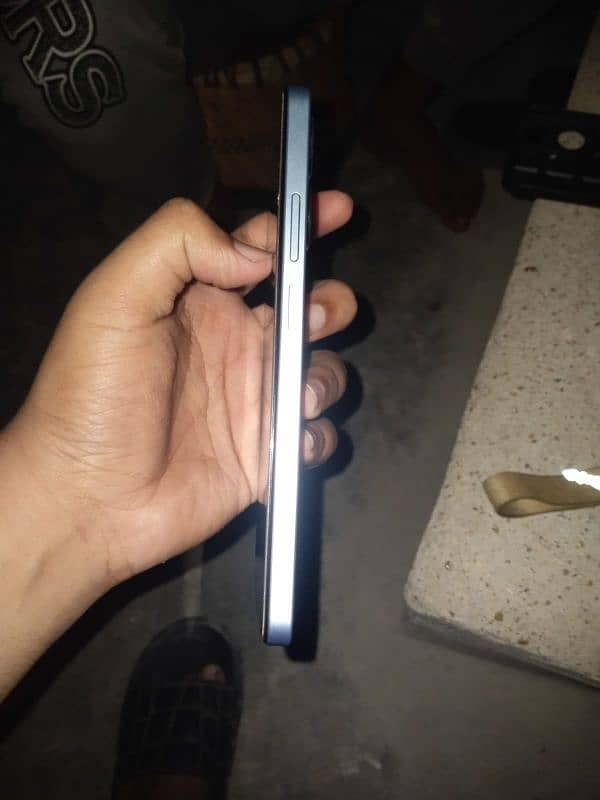 realme note 60 with box 1