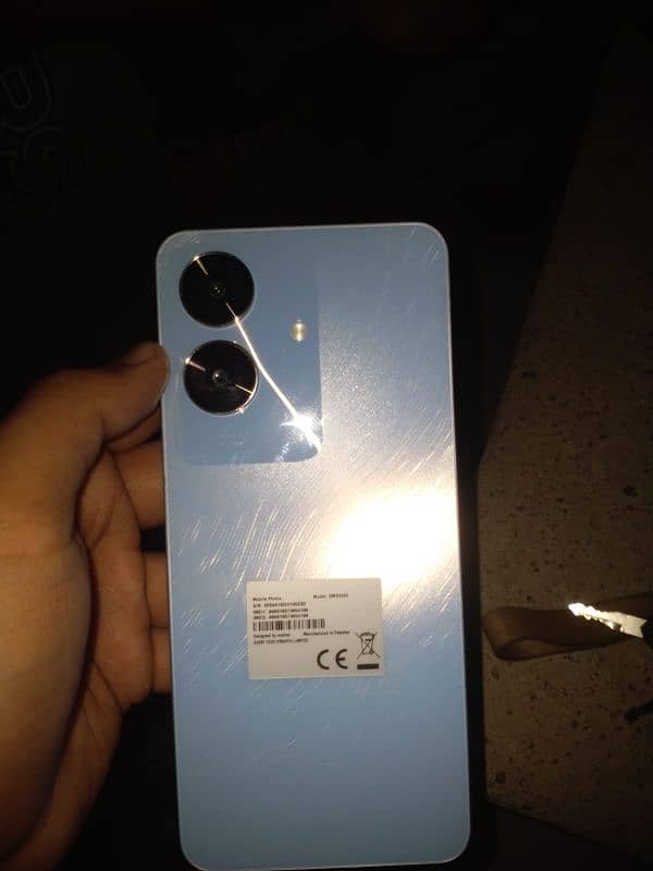 realme note 60 with box 3