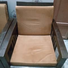 Full Sofa Set in good condition Number: 03235398567