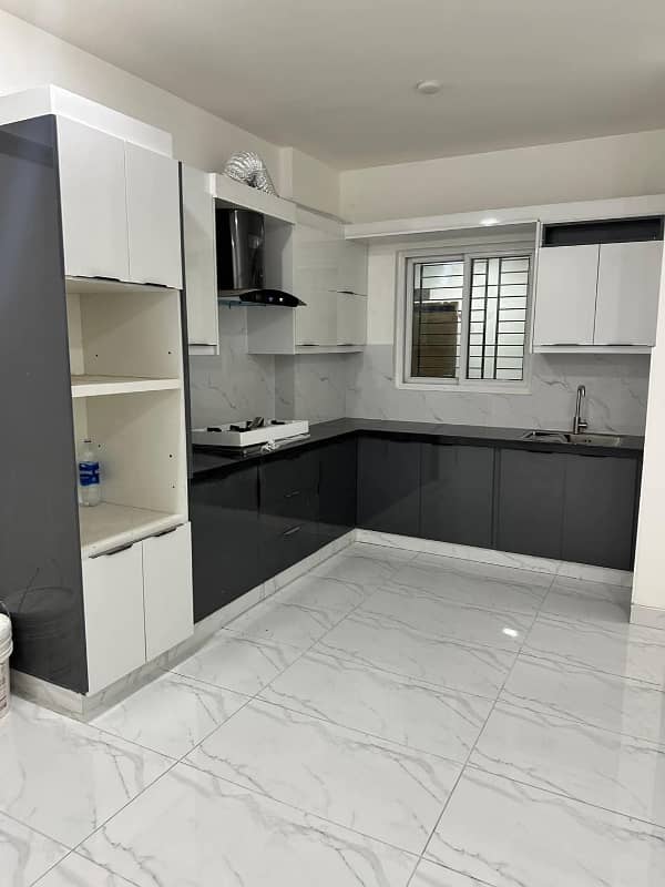 Metro Central Plaza Chance Deal 2 Bedroom Drawing Dining Lounge Kitchen Appartment For Sale 11