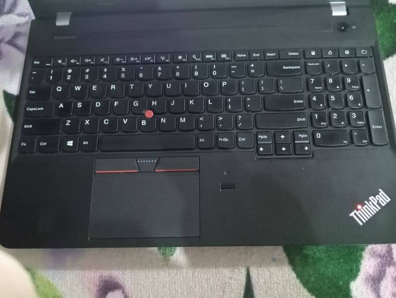 Lenovo Thinkpad E550 laptop! Like new. price is negotiable 2