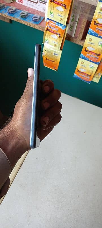 vivo y33s 8gb 128 gb rom 1