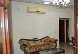 House Spread Over 2 Kanal In Model Town - Block G Available