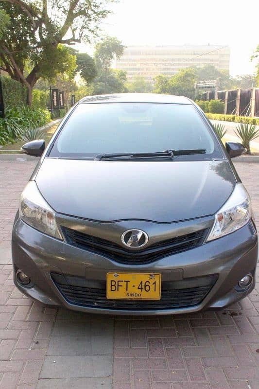 Toyota Vitz 2013 1