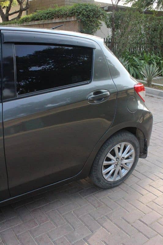 Toyota Vitz 2013 8