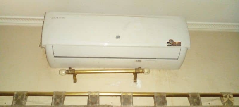 Pel split type Ac 1.5 tons non invertor . 1