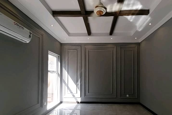 Brand New 1 Kanal House For sale In Model Town - Block K Lahore 5