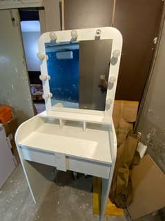 white dressing table