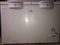 6 Month used D freezer. . Dawlance. ues