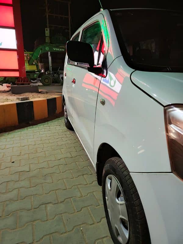 Suzuki Wagon R 2019 1