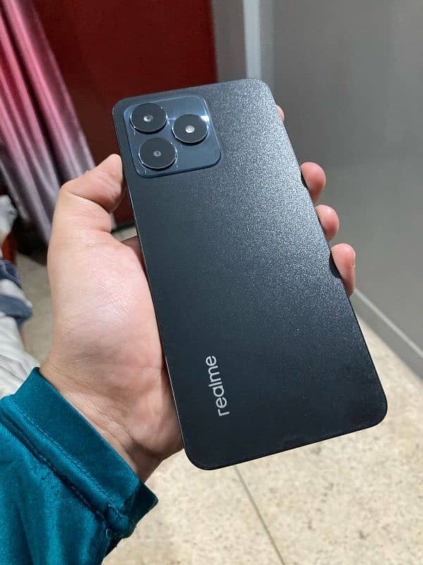 Realme C53 6/128 with box charger all okay 1