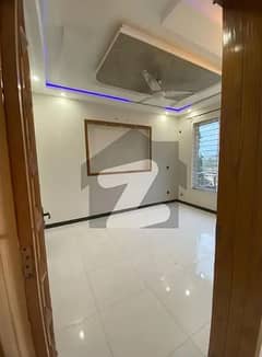 ROOM FOR RENT IN G-13. BEST FOR JOB HOLDER AND STUDENTS BOYS