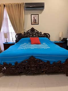 King size chinioti bed set with side tables and dressing table