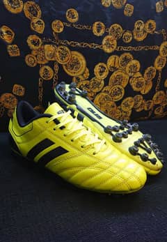 Football shoes