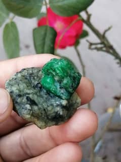 outstanding Emerald specimen from swat available