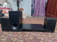 Samsung home theater with two sony speakers and one samsung woofer