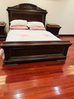 solid mohagni american wood bed for sale in very reasonable