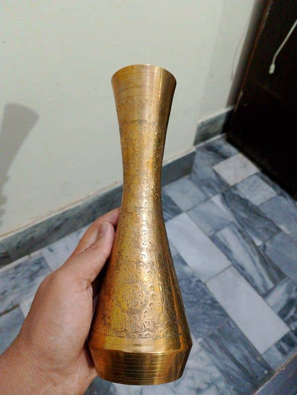 Anteic piece Pure Brass vase 0